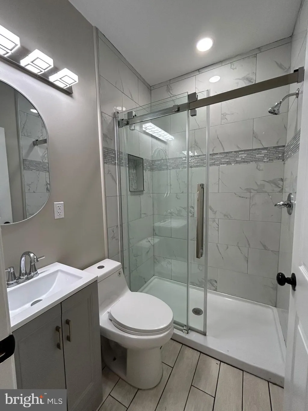 Additional image 3 of 245 W Ontario Street, Philadelphia, PA 19140