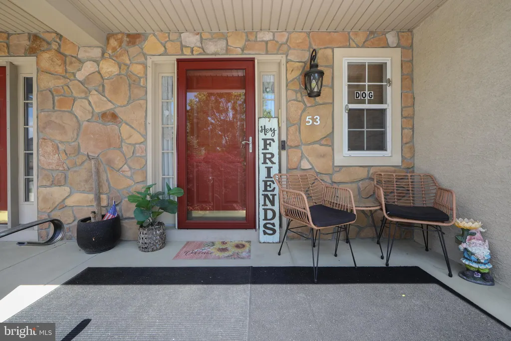 53 Glacier Drive, Berlin, NJ 08009 photo 2