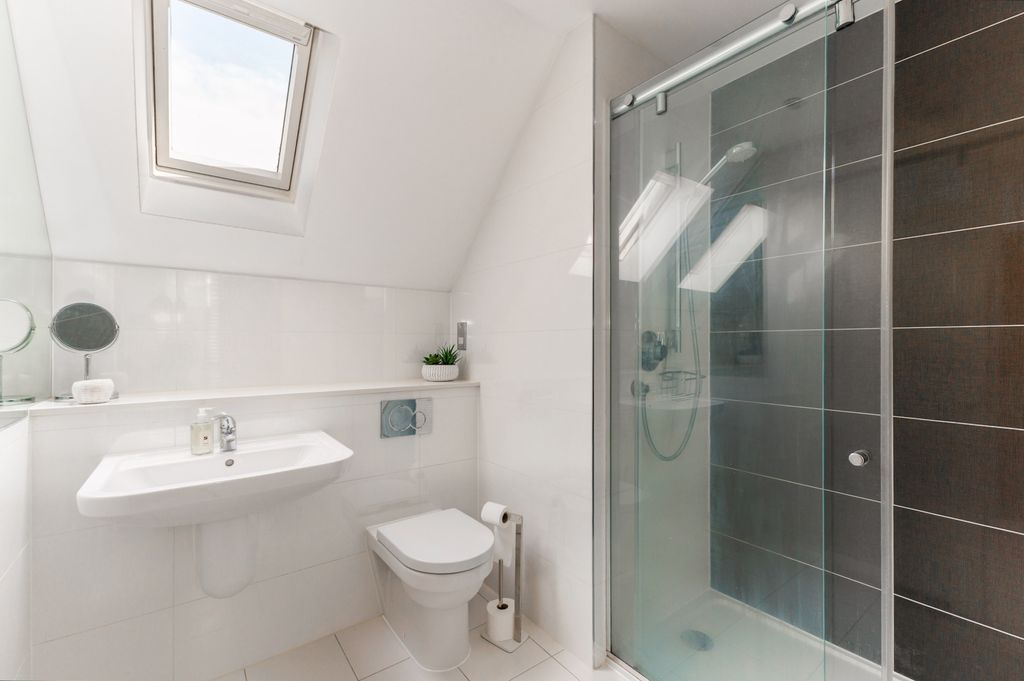 Additional image 9 of 5 bed detached house for saleGorsedene Close, Crowborough TN6