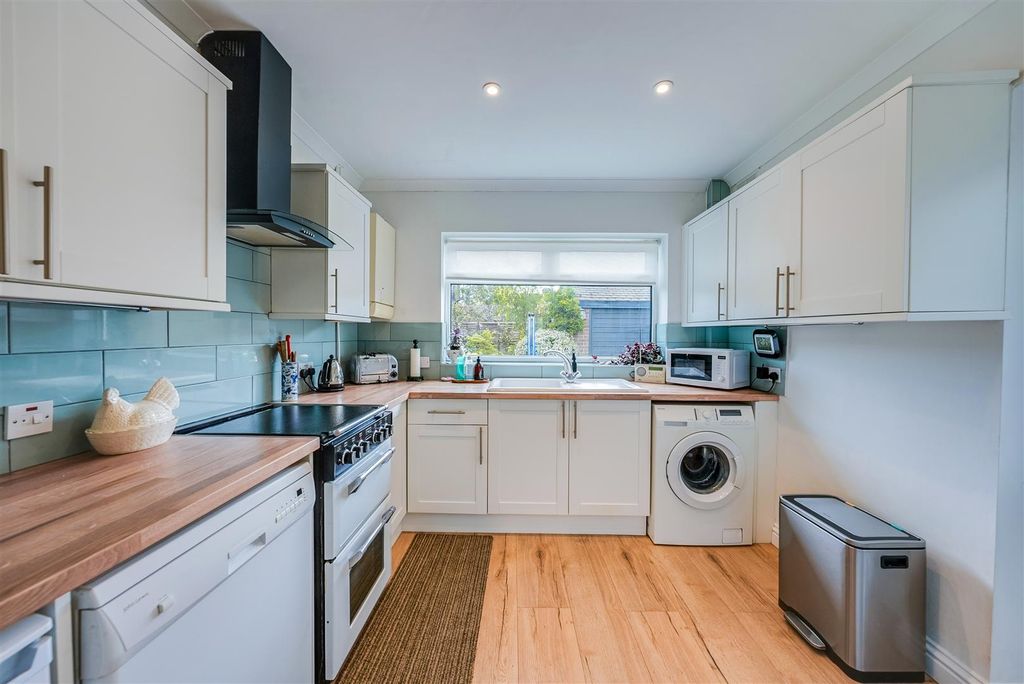 Additional image 2 of 3 bed semi-detached house for saleTredegar Road, Dartford DA2
