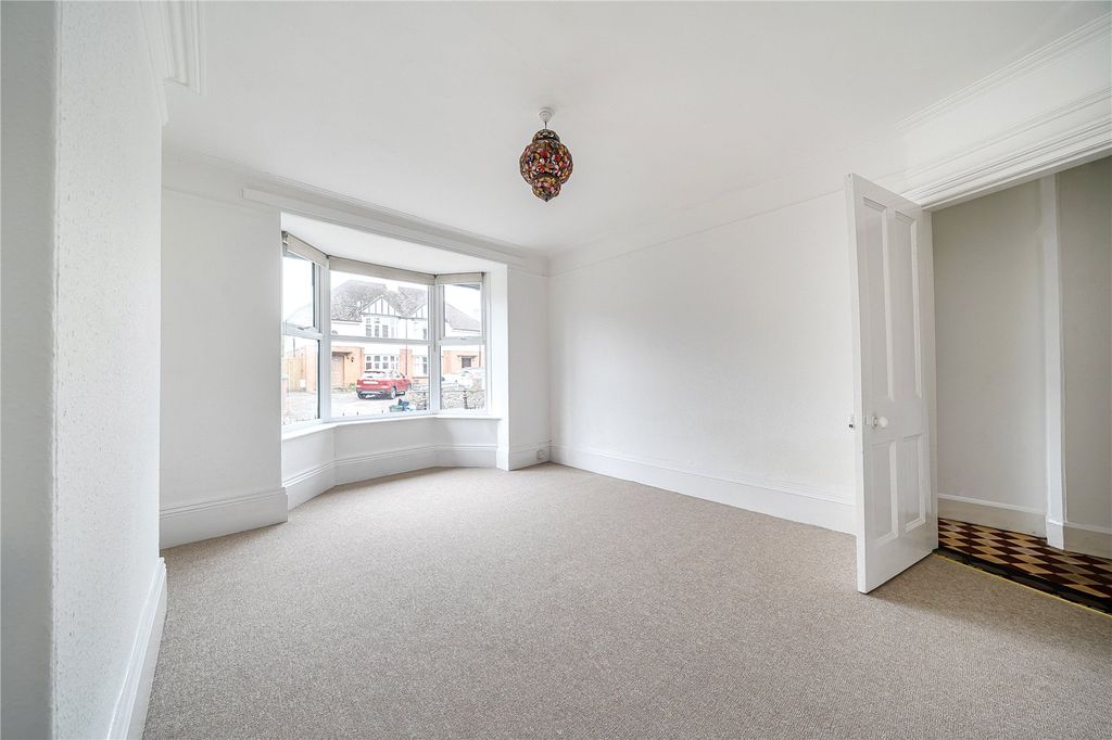 2 bed flat for saleStation Road, Ilminster, Somerset TA19 photo 2