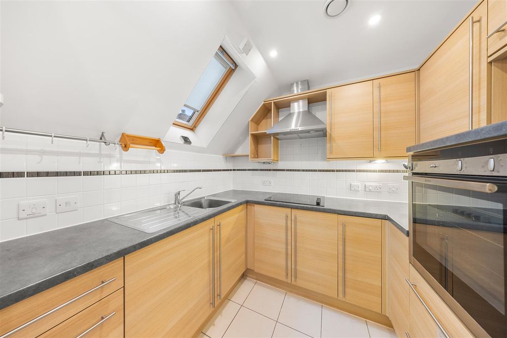 Additional image 4 of 1 bed flat for saleCrowborough Hill, Crowborough TN6