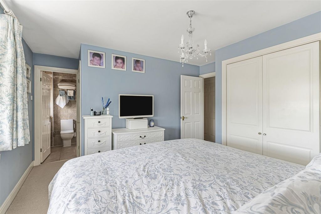 Additional image 15 of 4 bed detached house for saleMartin Road, Dartford DA2