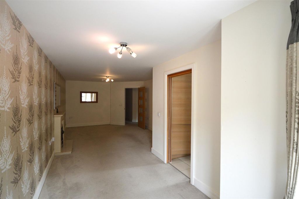 Additional image 5 of 2 bed flat for saleHolmes Place, Crowborough Hill, Crowborough TN6