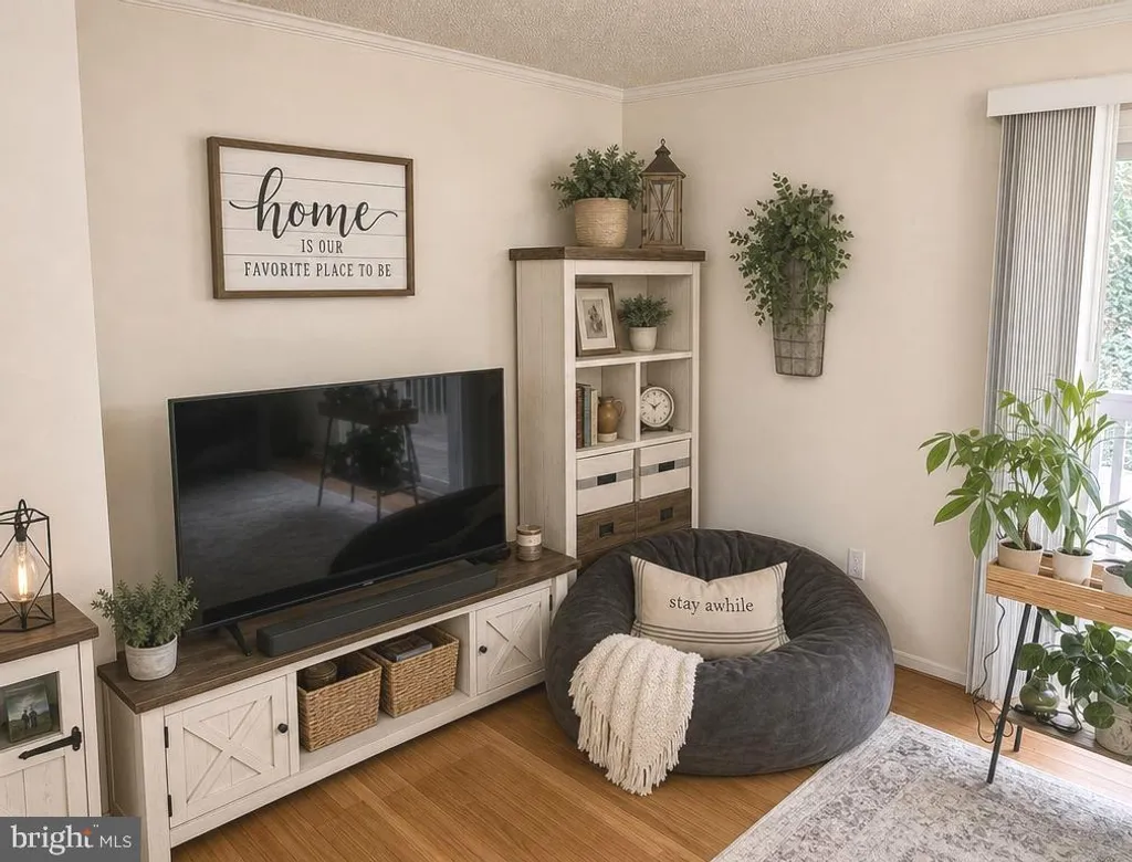 1523 Lincoln Way Unit 103, McLean, VA 22102 photo 2