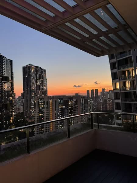 101 Prince Charles Crescent photo 5