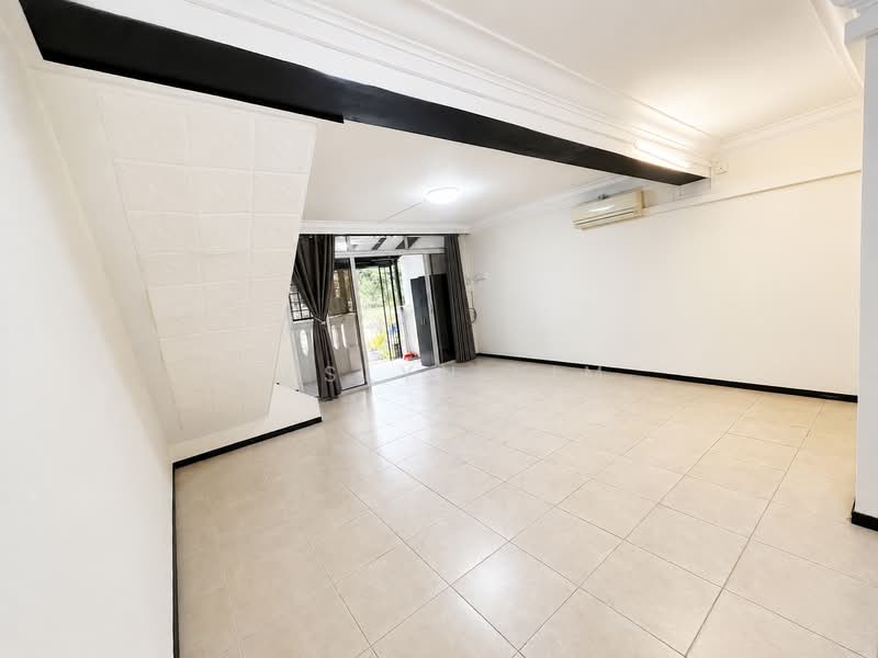 53 Stirling Road photo 2