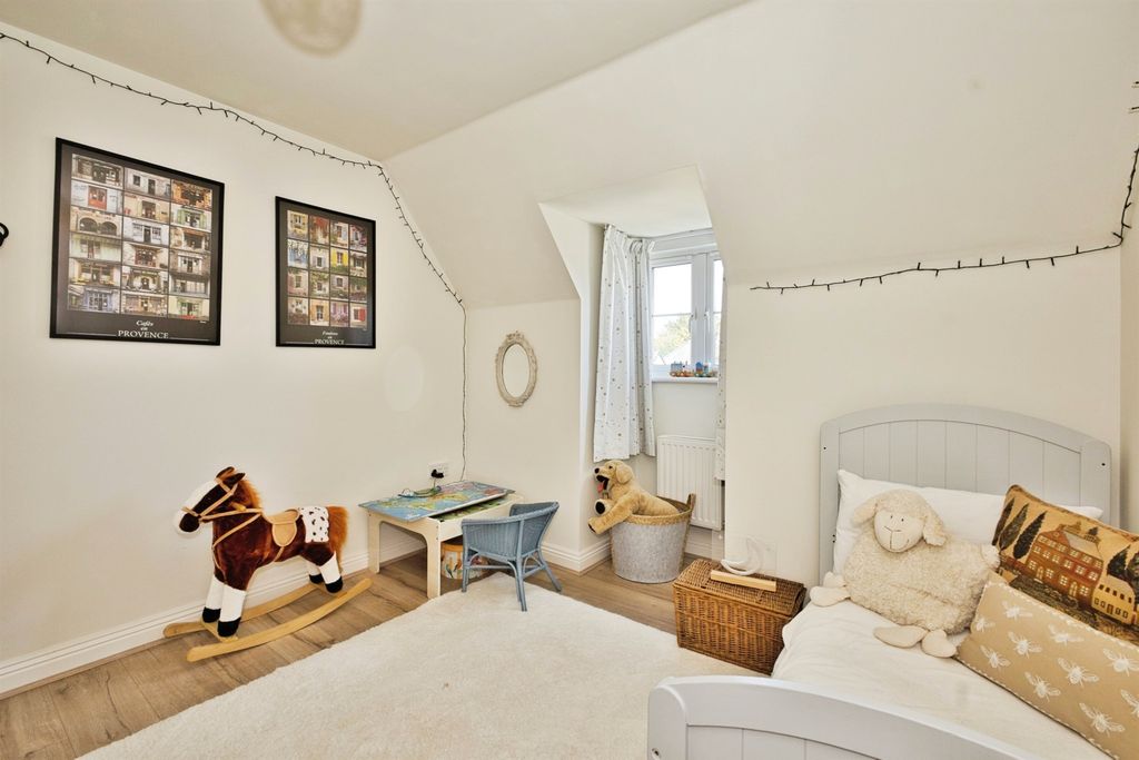 Additional image 19 of 5 bed terraced house for saleOak Drive, Crewkerne TA18