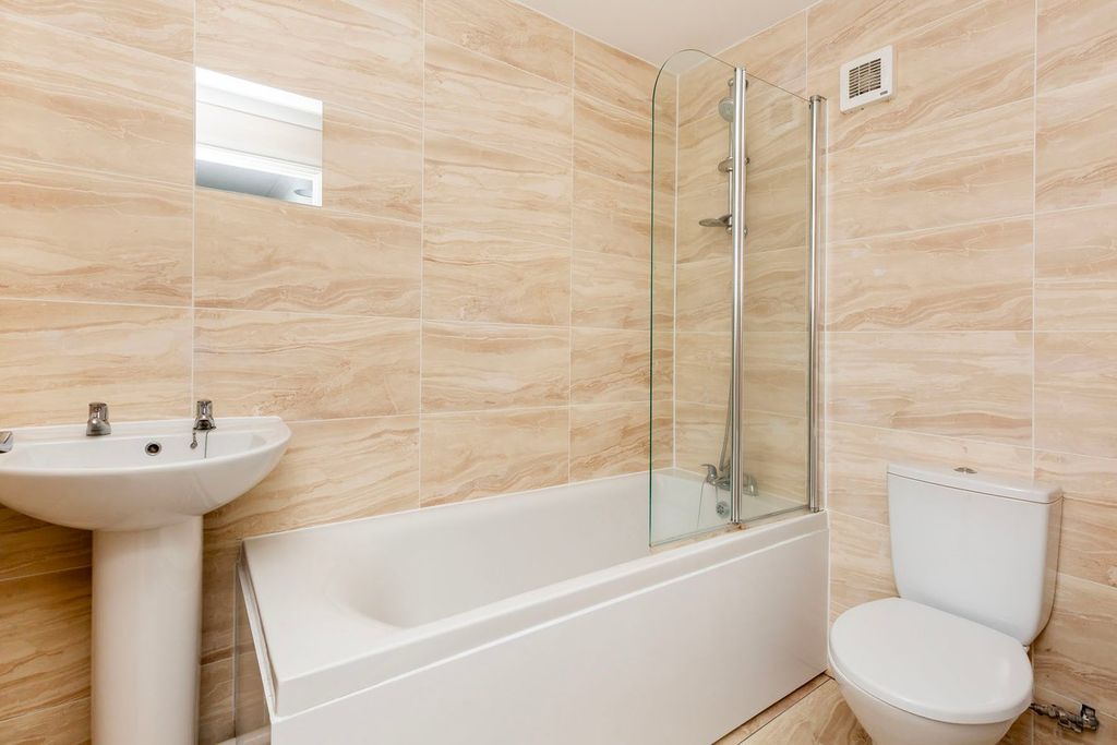 Additional image 6 of 2 bed flat for saleRailway Place, Cupar KY15