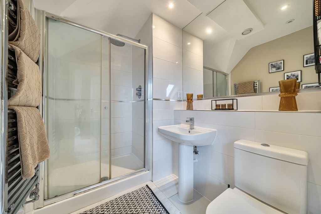 Additional image 18 of 3 bed flat for saleJepson Drive, Stone, Dartford DA2