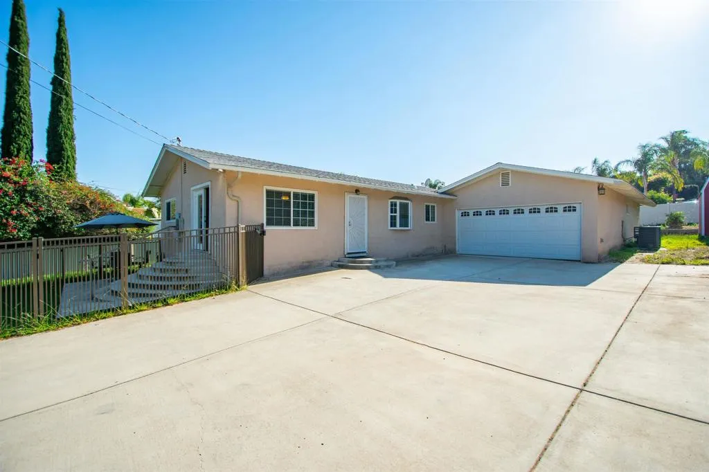 177 Barhaven Lane, Fallbrook, CA 92028 photo 3