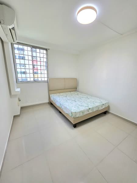 631 Hougang Avenue 8