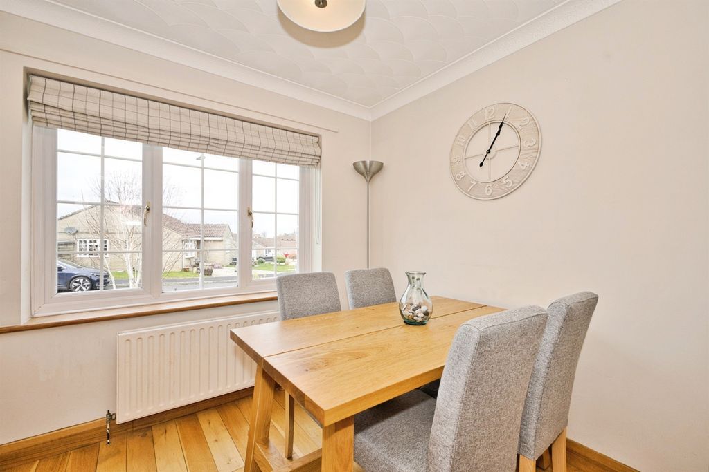 Additional image 5 of 3 bed detached house for saleLaburnum Crescent, Crewkerne TA18