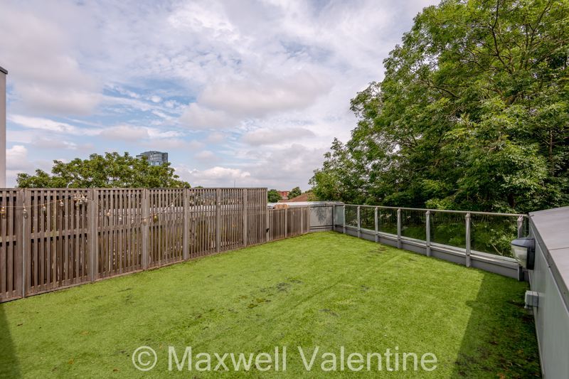 3 bed flat for saleSaffron Central Square, Croydon CR0 photo 5
