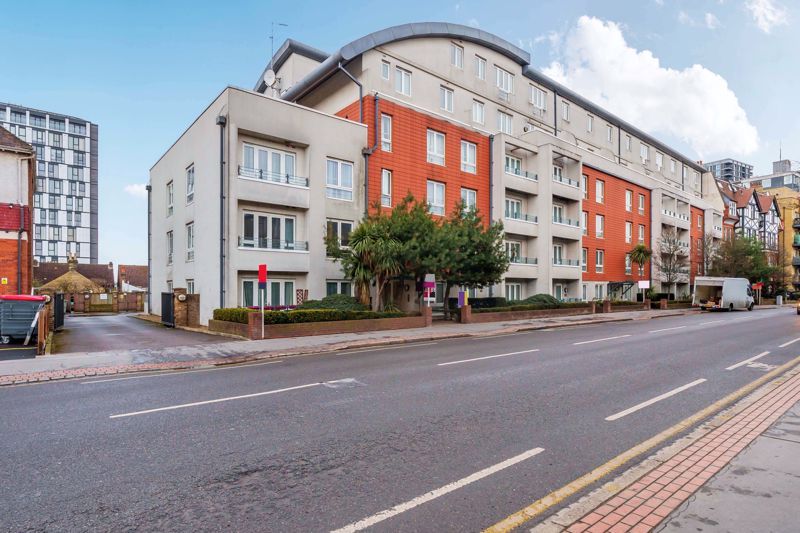 2 bed flat for salePark Lane, Croydon CR0