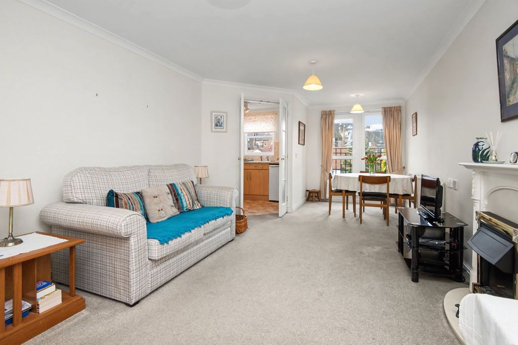 Additional image 4 of 1 bed flat for saleStation Road, Cupar KY15