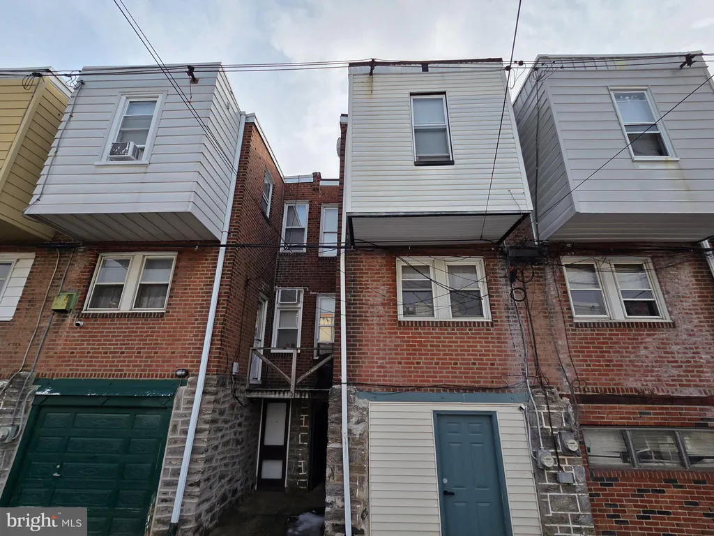 6042 Tackawanna Street, Philadelphia, PA 19135