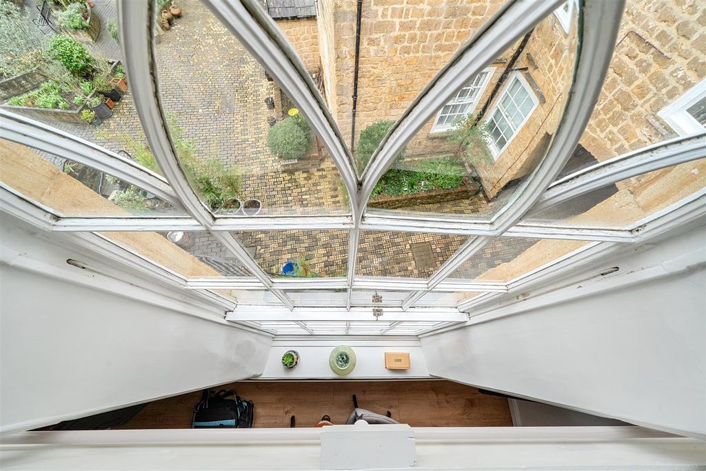 Additional image 12 of 3 bed flat for saleSilver Street, Ilminster TA19