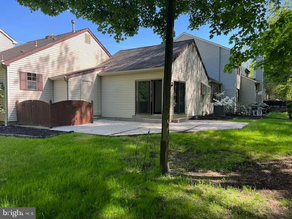 34 Bretshire Court, Medford, NJ 08055