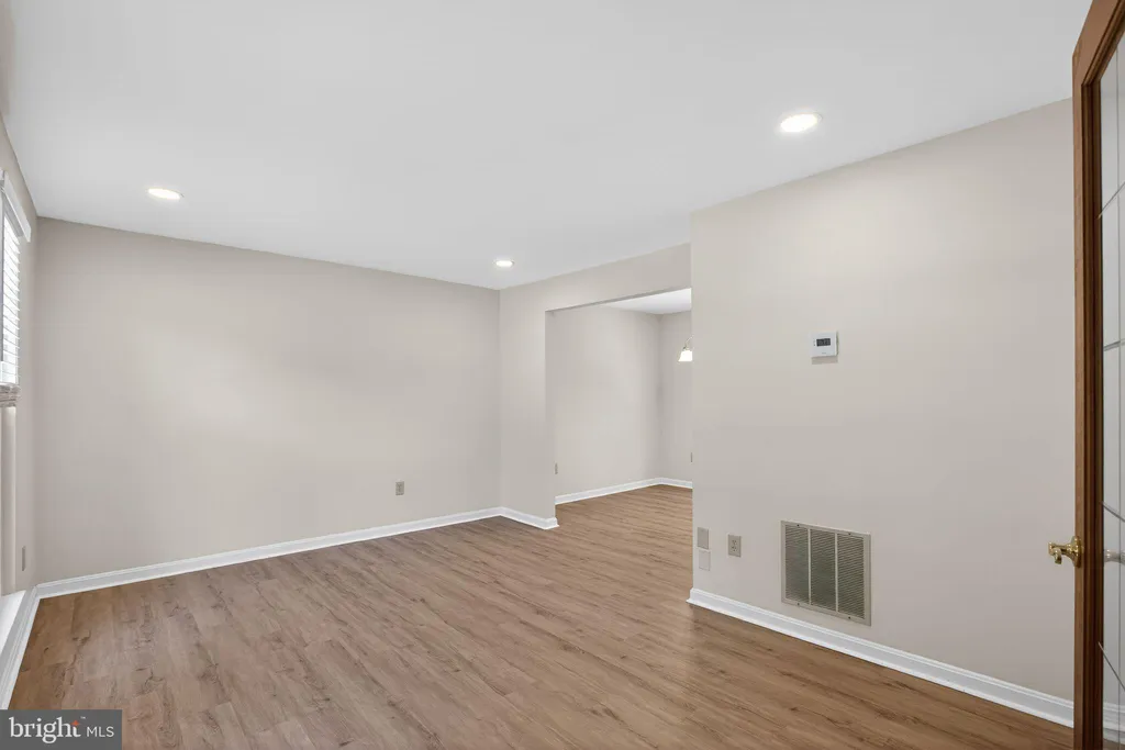 9510 Fox Run Drive, Clinton, MD 20735 photo 5