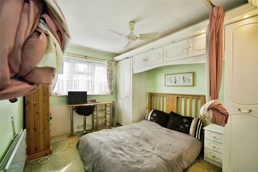Additional image 24 of 3 bed maisonette for saleRaydons Road, Dagenham, Essex RM9