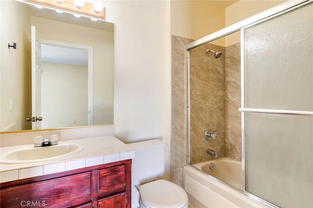 19087 Allegheny Rd, Apple Valley, CA 92307