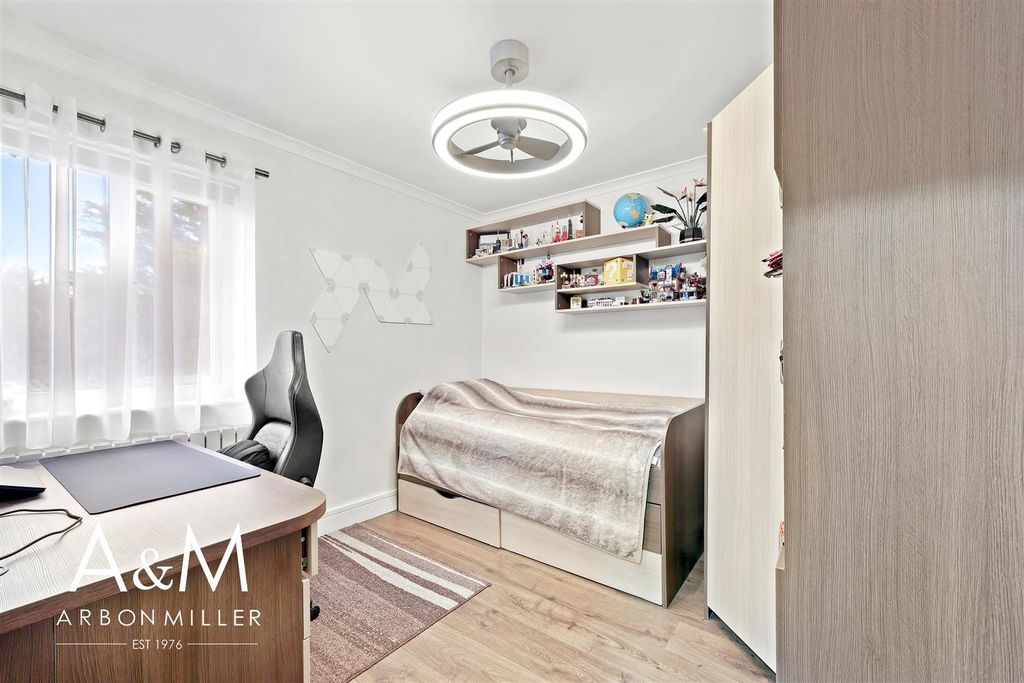 Additional image 16 of 3 bed property for saleMarsh Green Road, Dagenham RM10