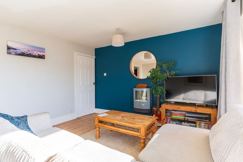 Additional image 4 of 2 bed flat for saleLlanbedrog, Pwllheli LL53