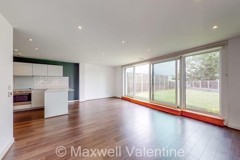 3 bed flat for saleSaffron Central Square, Croydon CR0 photo 3