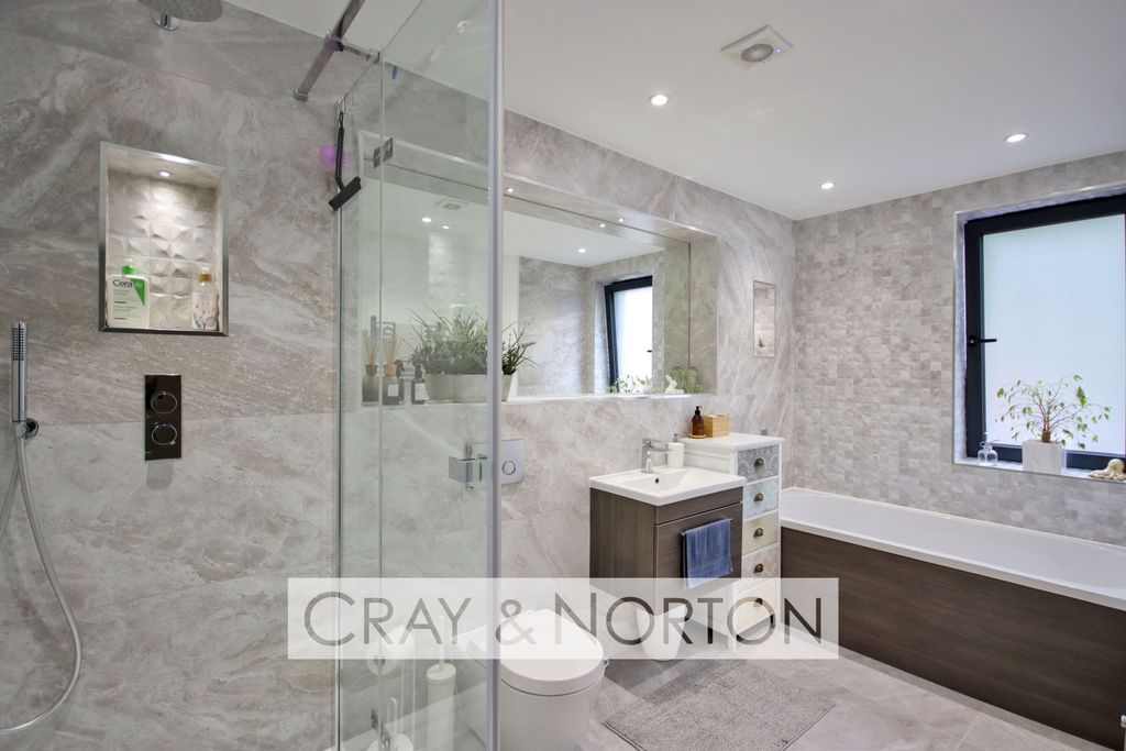 Additional image 4 of 3 bed flat for saleWard Close, South Croydon CR2
