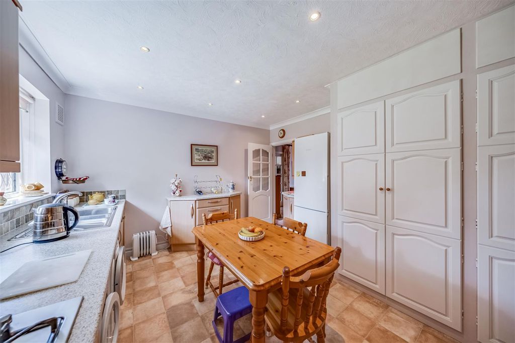 Additional image 18 of 3 bed detached bungalow for saleOakfield Lane, Dartford DA2