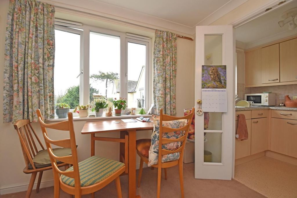 Additional image 5 of 1 bed flat for saleHigh Street, Cullompton EX15