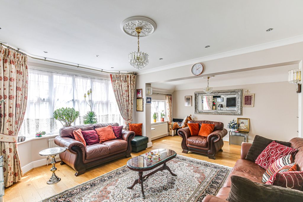 Additional image 3 of 6 bed detached house for saleShaw Crescent, South Croydon CR2