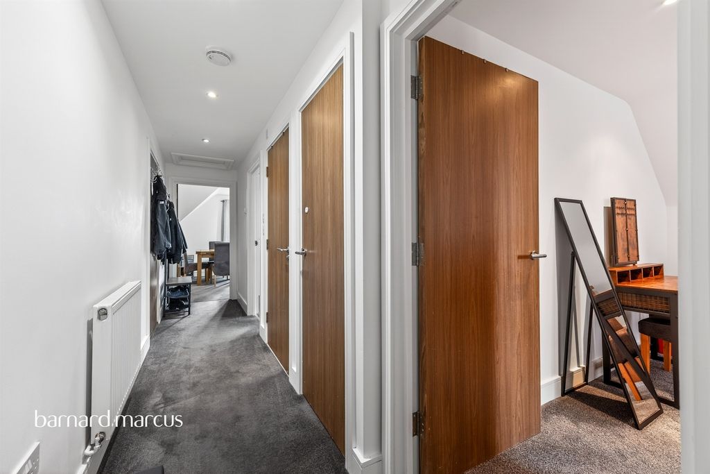 Additional image 11 of 2 bed flat for saleKendra Hall Road, South Croydon CR2