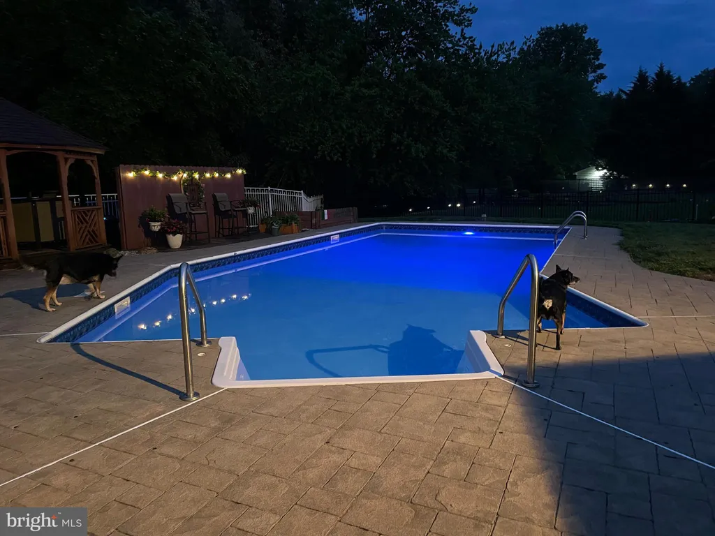 12 Clearbrook Lane, Sewell, NJ 08080