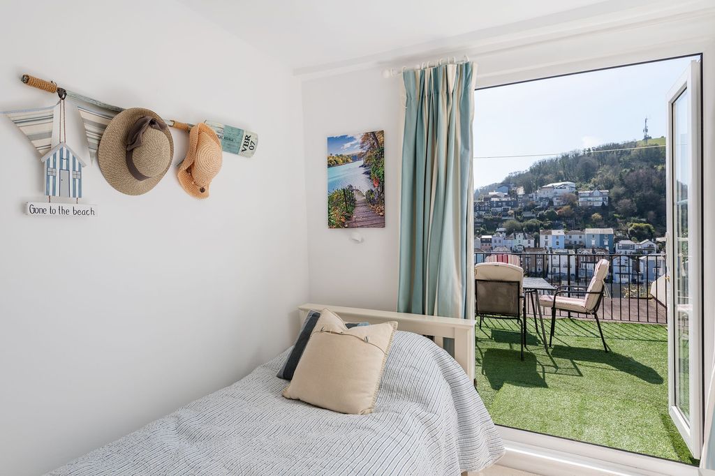 Additional image 9 of 2 bed flat for saleClarence Hill, Dartmouth, Devon TQ6
