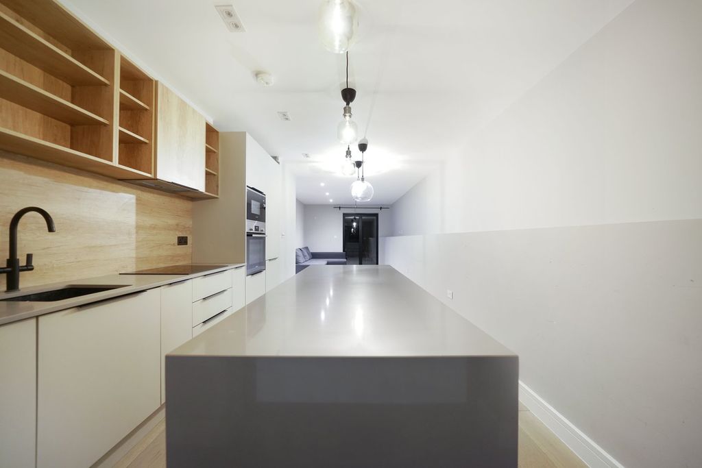Additional image 10 of 3 bed flat for saleSouth Park Hill Road, South Croydon CR2