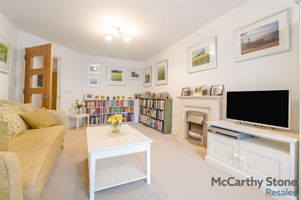 Additional image 7 of 2 bed flat for saleHolmes Place, Crowborough TN6