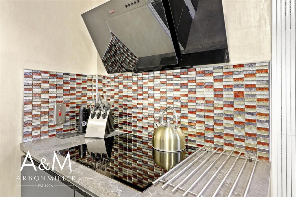 Additional image 9 of 3 bed property for saleMarsh Green Road, Dagenham RM10