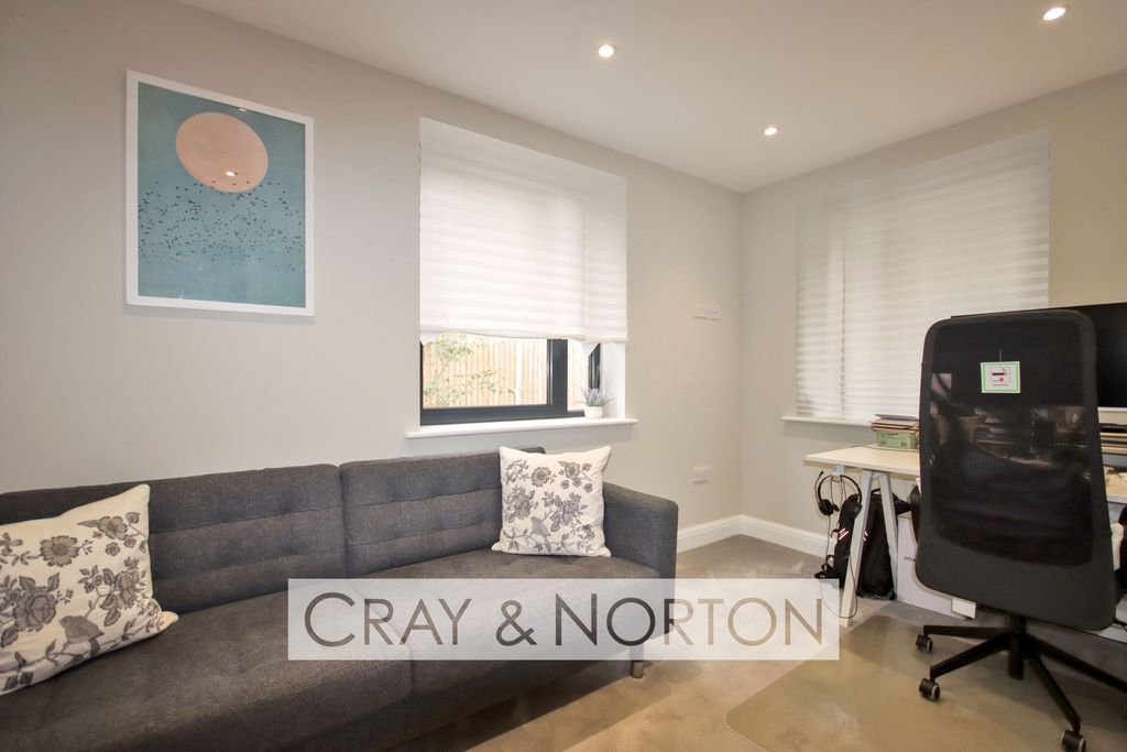 Additional image 8 of 3 bed flat for saleWard Close, South Croydon CR2