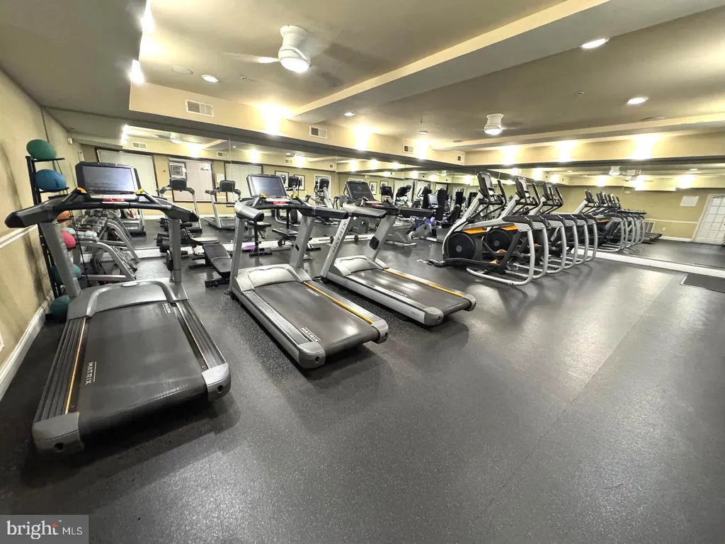 501 Hungerford Drive Unit 110, Rockville, MD 20850