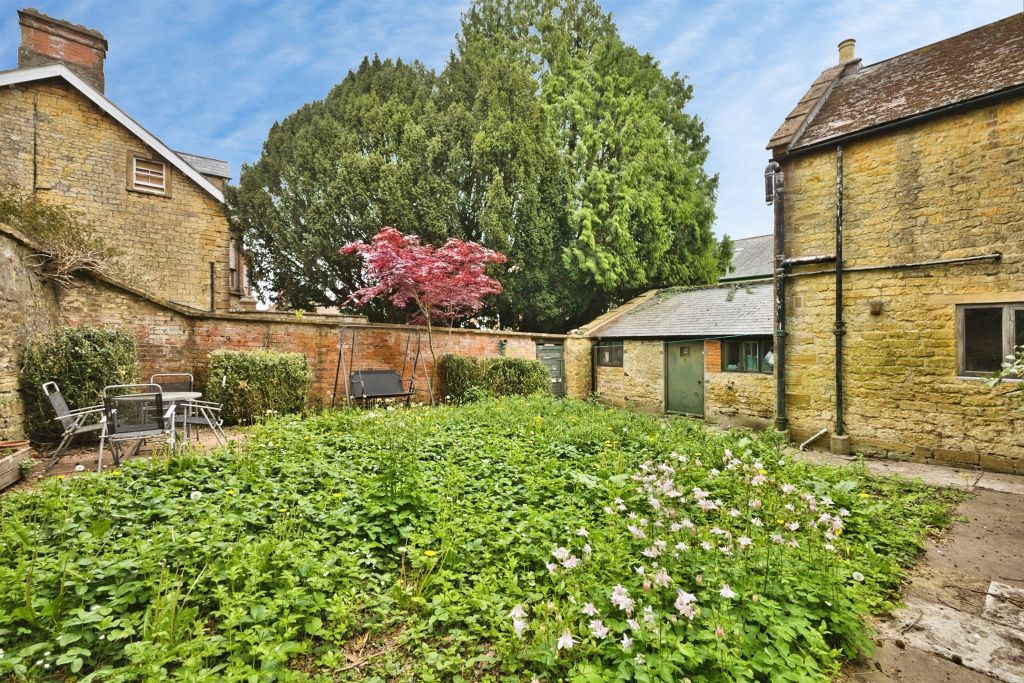 Additional image 8 of 6 bed terraced house for saleAbbey Street, Crewkerne TA18
