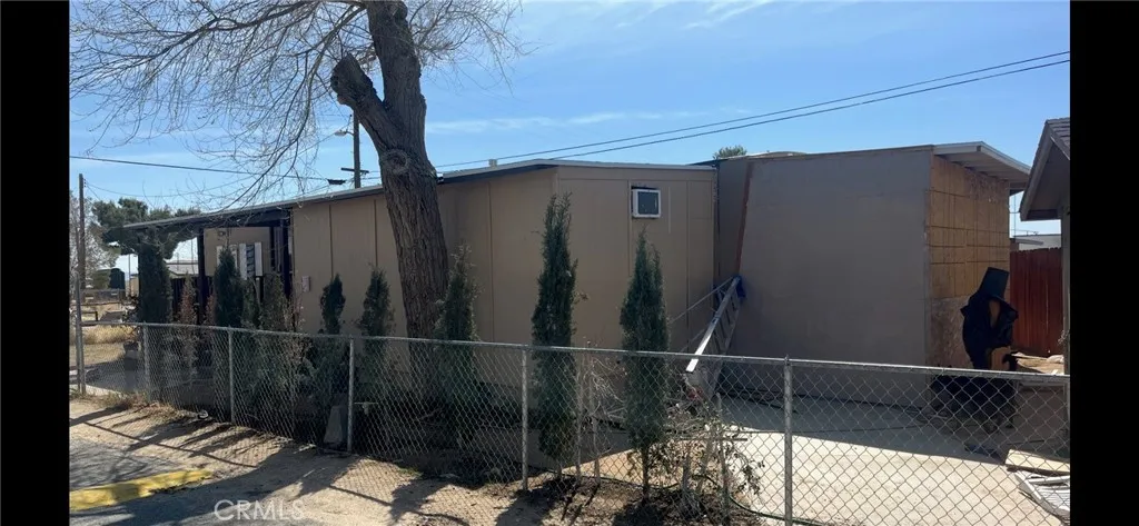1258 rosamond Boulevard Unit 41, Rosamond, CA 93560 photo 2