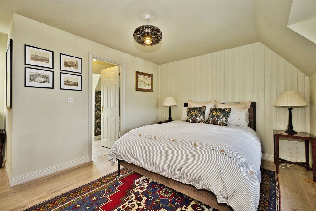 Additional image 23 of 5 bed terraced house for saleOak Drive, Crewkerne TA18