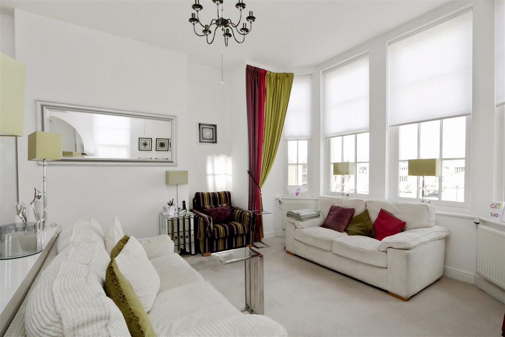 Additional image 15 of 3 bed flat for saleChapel Drive, Dartford DA2