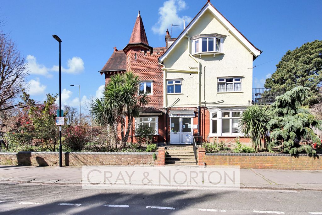 4 bed detached house for saleAddiscombe Road, Croydon CR0