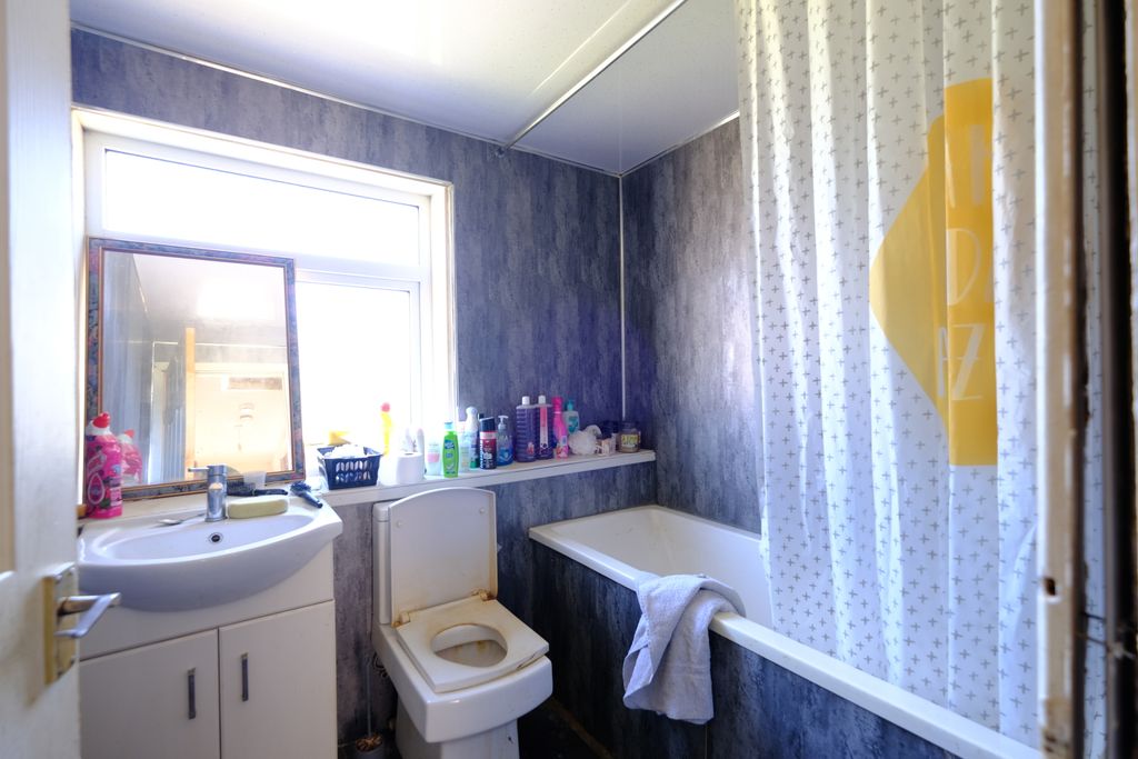 Additional image 7 of 1 bed flat for saleEdzell Row, Kilwinning KA13