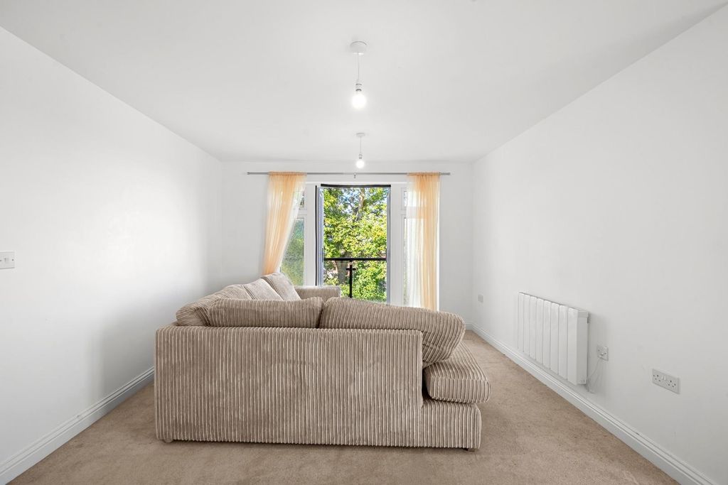 Additional image 12 of 2 bed flat for saleBailey Place, Crowborough TN6