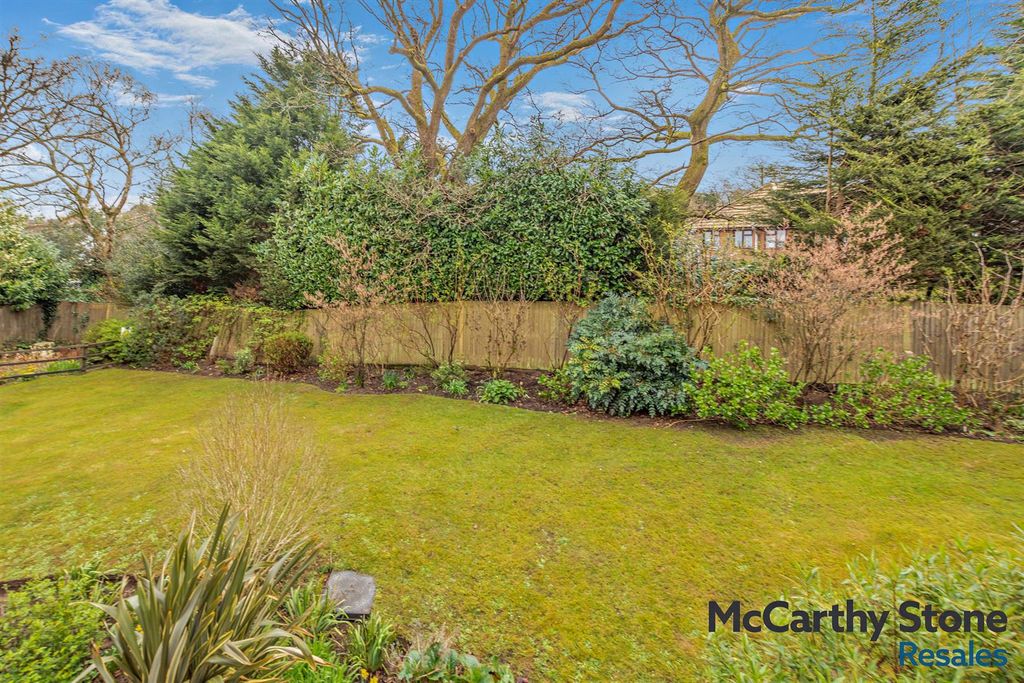 Additional image 14 of 1 bed flat for saleHolmes Place, Crowborough TN6