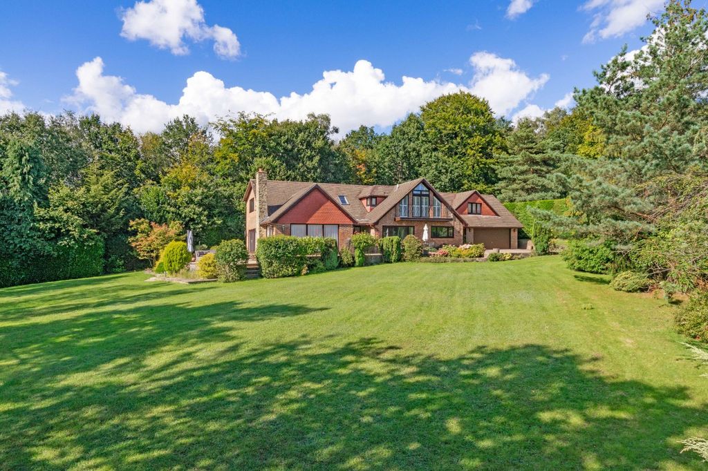 5 bed detached house for saleHigh Broom Lane, Crowborough, East Sussex TN6